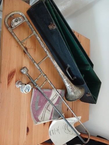 Boosey vintage trombone - co,