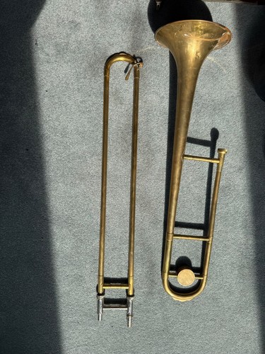 Sylark trombone with - with, case